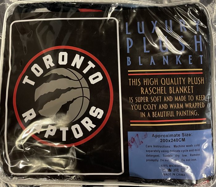 Plush blankets Canada