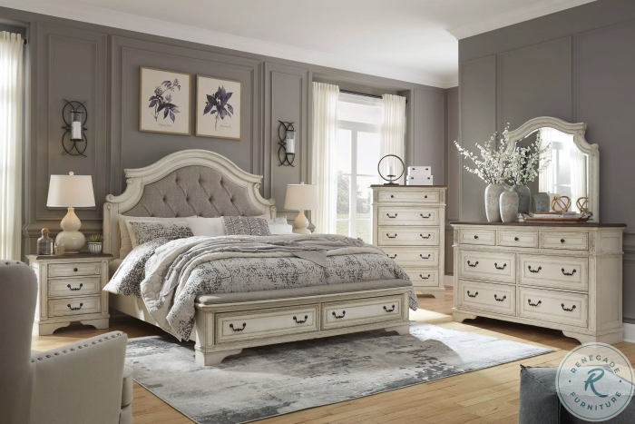 Realyn Storage Bedroom Set